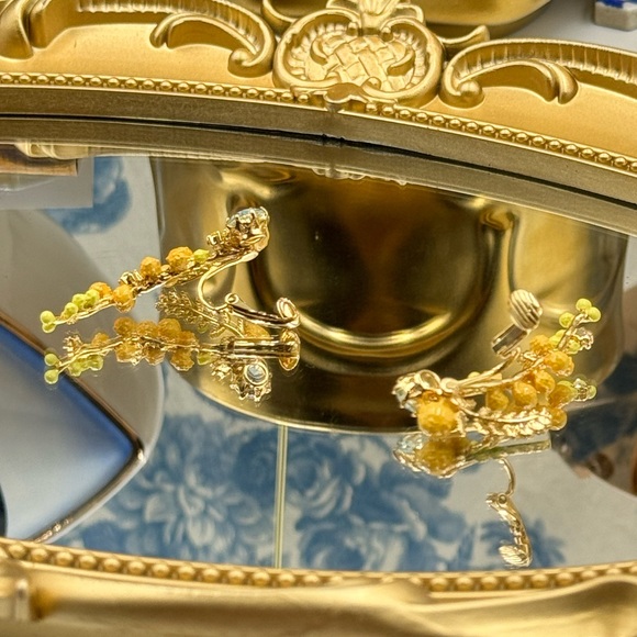 🆕 LES NEREIDES 🧿 NIB Gardens in Provence Long Mimosa Clip on Earrings - Picture 13 of 16